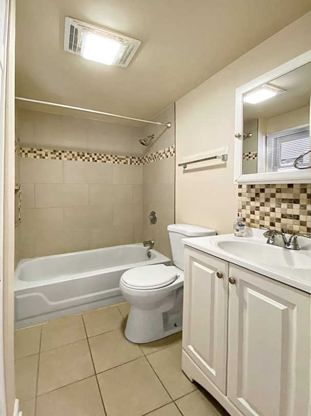Building Photo - 33670 N Idlewild Dr
