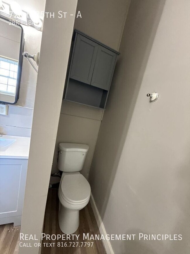 Building Photo - 728 N 25th St