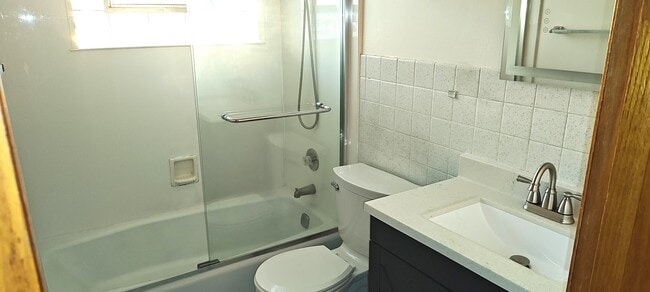 Building Photo - 2412 N 76th Ave