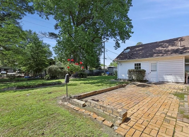 Building Photo - 1175 N 23rd St