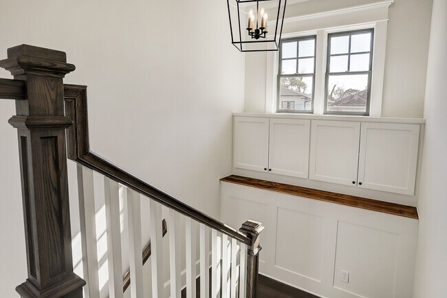 Building Photo - 1901 Bradshaw St