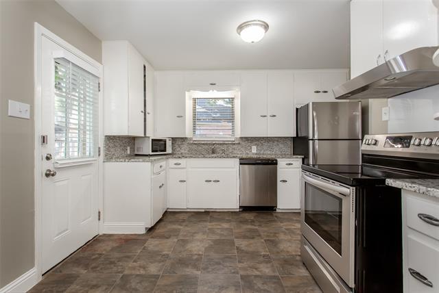 Building Photo - 511 Classen Dr