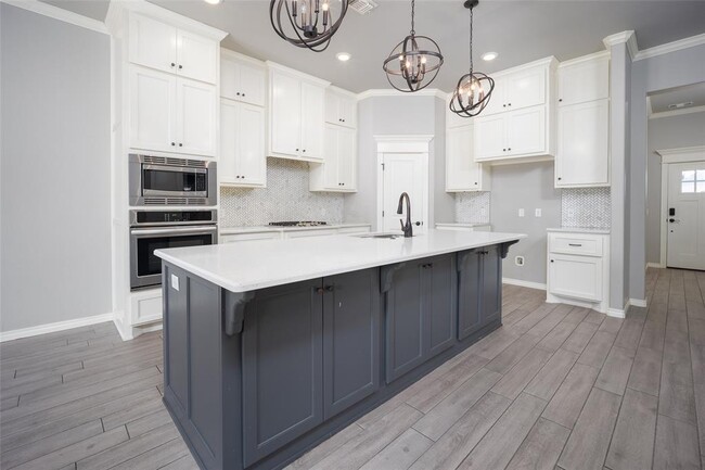 Building Photo - 508 NW 199th St