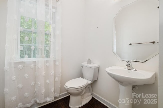 Building Photo - 14506 Crociani Dr