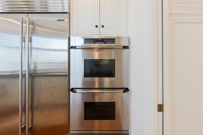 Building Photo - 426 Vía La Selva