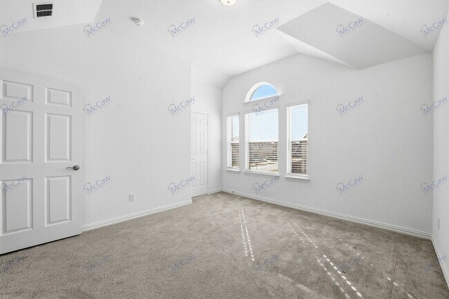 Building Photo - 6700 Palmdale Ln