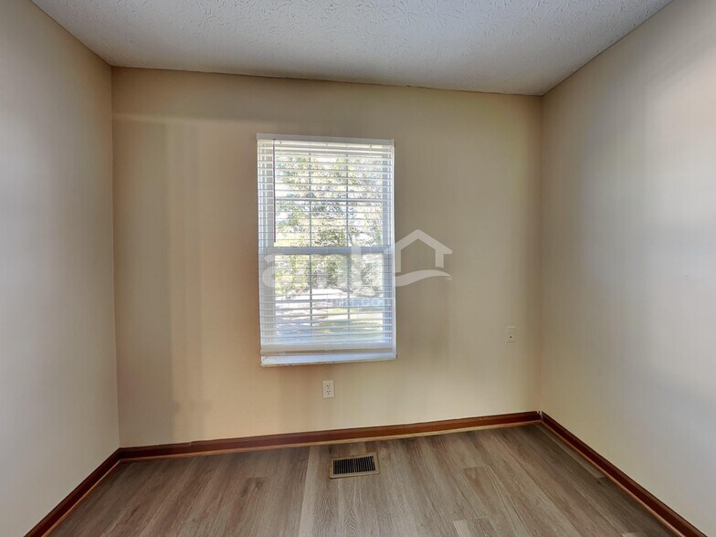 Building Photo - 249 Border St