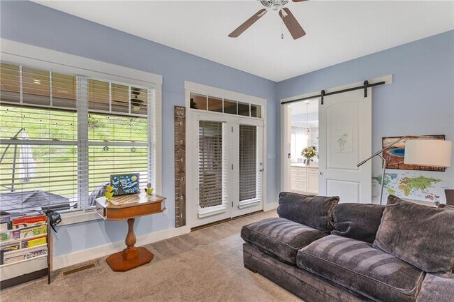 Building Photo - 5525 Fontana Ct