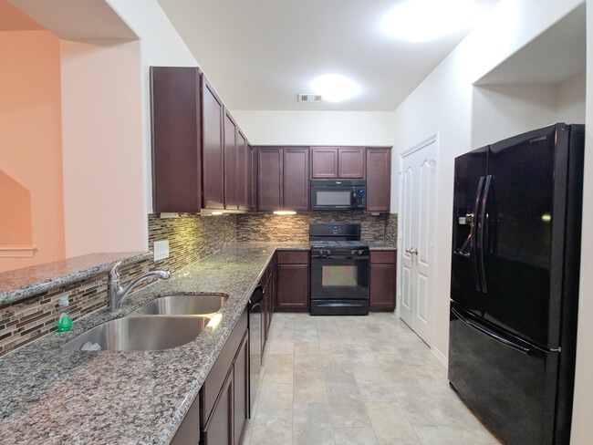 Building Photo - 8117 Silverton Creek Ln