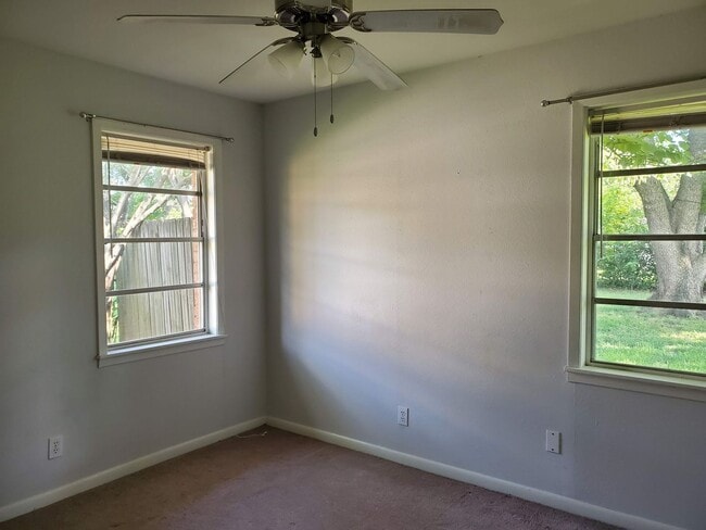 Building Photo - 2514 Belmont Blvd