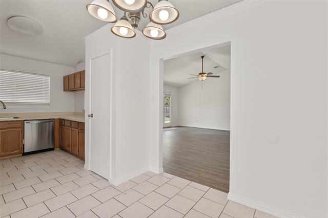Building Photo - 3516 Glenview Dr