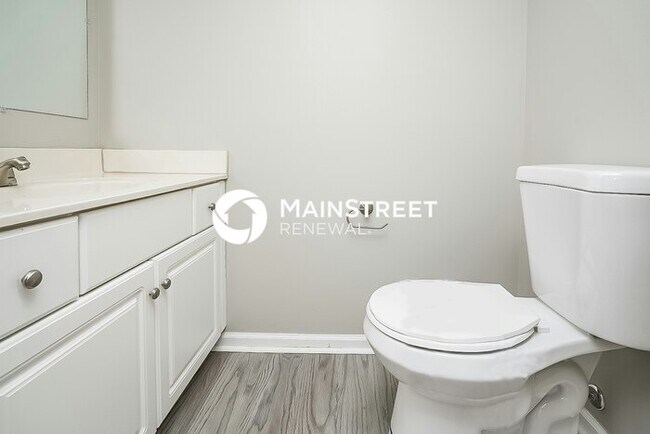 Building Photo - 3 Bedroom Pet-Friendly Home in Nashville, TN with Main Street Renewal