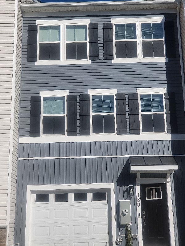 Building Photo - 180 Munsee Cir