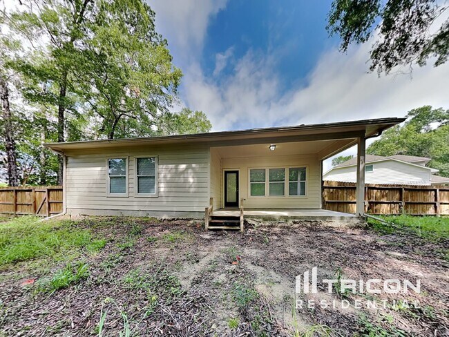 Building Photo - 810 E Clady Ct