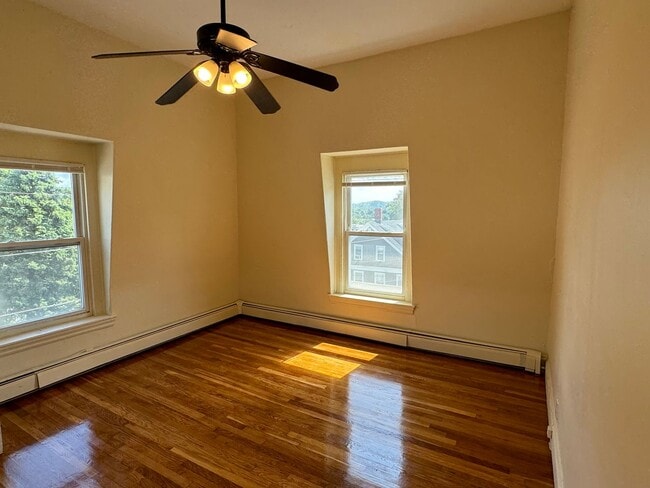 Building Photo - 42 Summer St