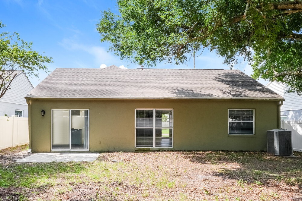 Building Photo - 1670 Palm Leaf Dr