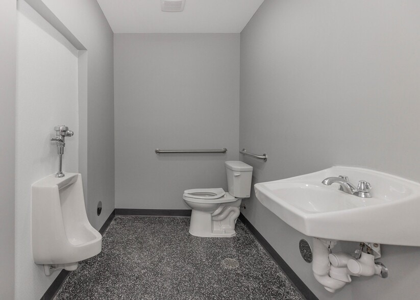 Building Photo - 1606 2nd Ave