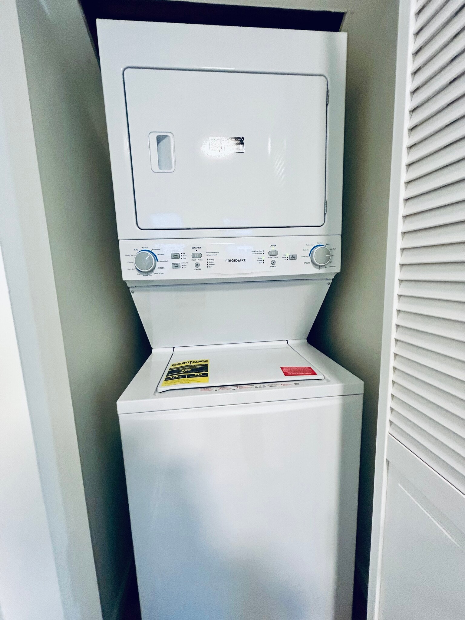 Building Photo - 3227 S May St