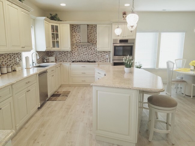 Building Photo - 12 Cindy Ct