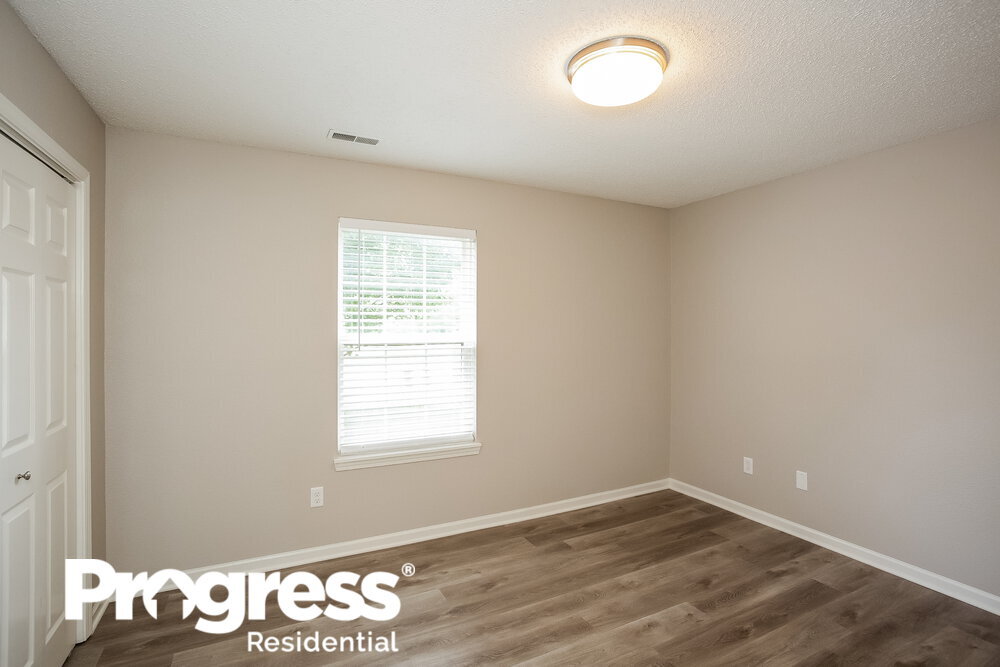 Building Photo - 8438 Kousa Dr