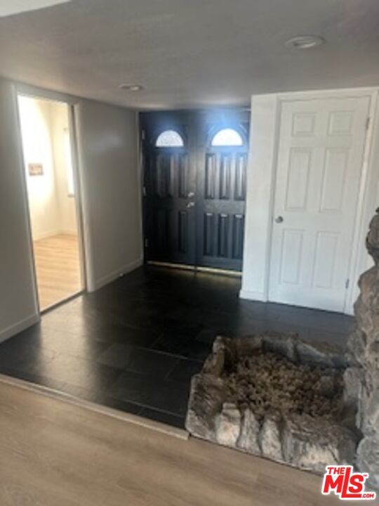 Building Photo - 4445 Don Zarembo Dr