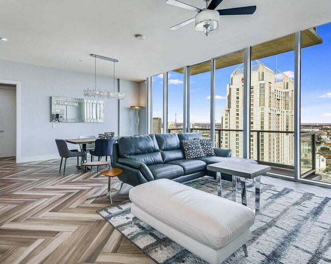 Building Photo - 610 E Market-189.8