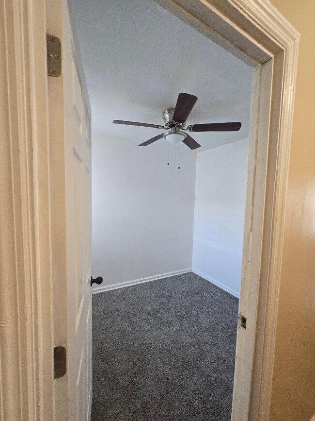 Building Photo - 3310 N Orkney St