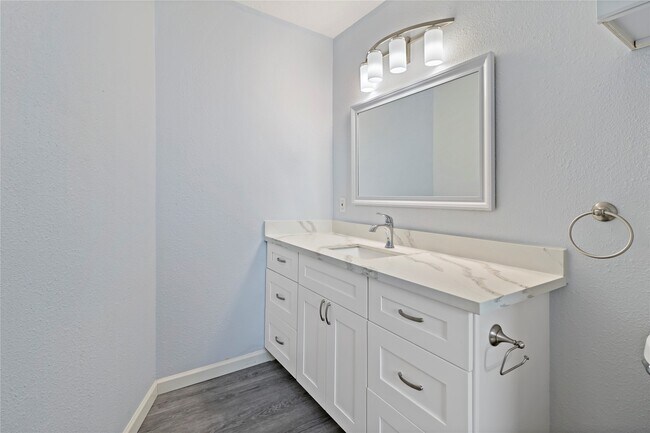 Building Photo - 2530 Wordsworth St