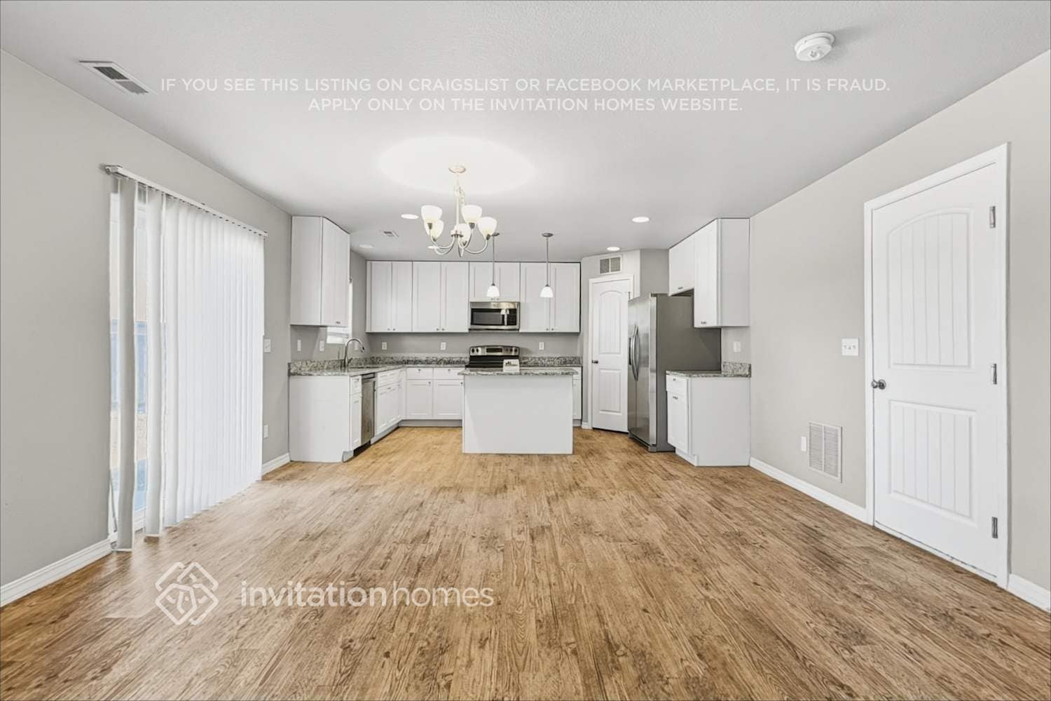 Building Photo - 3614 Saguaro Cir
