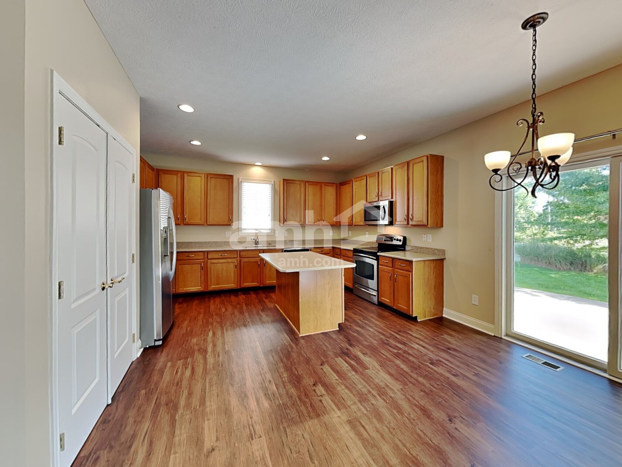 Building Photo - 942 Mill Run Dr