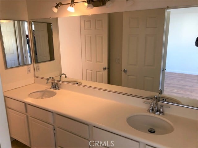 Building Photo - 43 Bluff Cove Dr