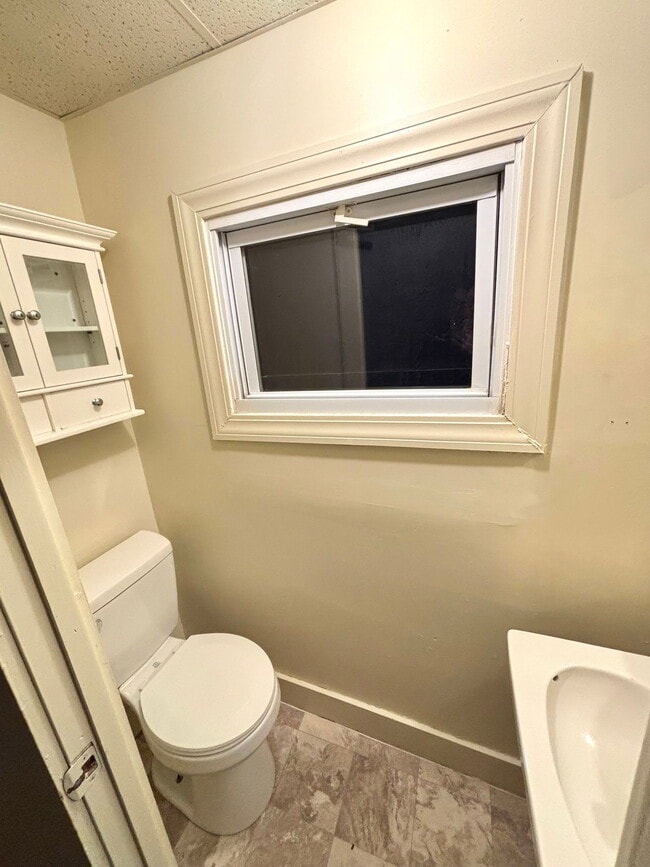 Building Photo - 1008 Marshall Ave