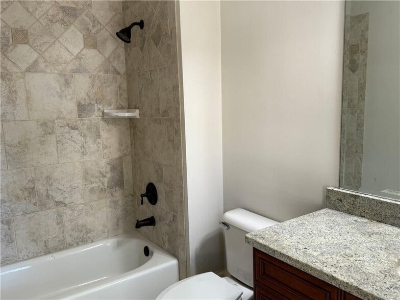 Building Photo - 2617 Canterbury Trail