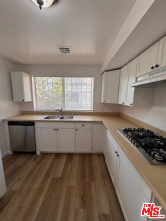 Building Photo - 1434 W 22nd St