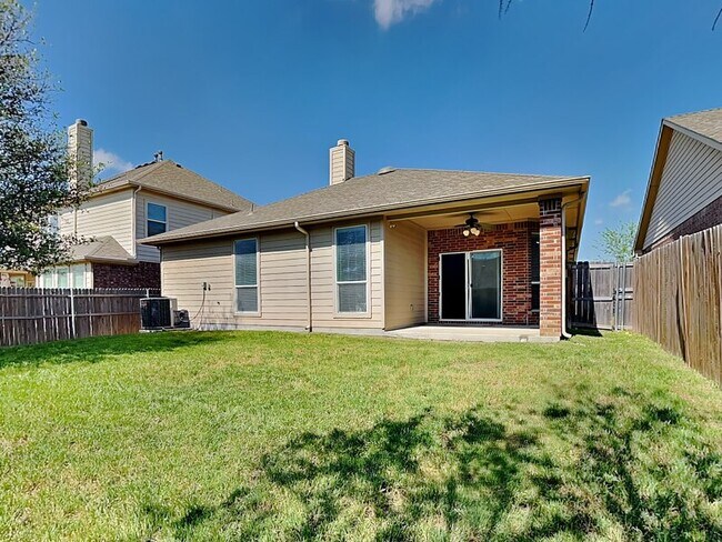 Building Photo - 6204 Kristen Dr