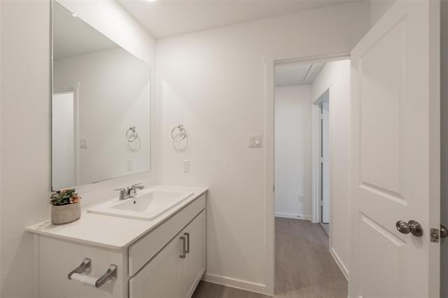 Building Photo - 3013 Tooley Dr