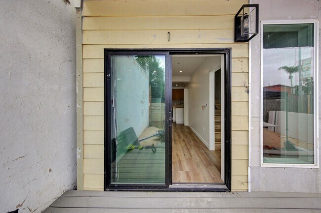Building Photo - ONE MONTH FREE!! BRAND NEW CONSTRUCTION!! ...