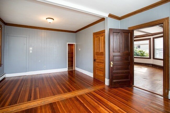 Building Photo - 130 Underwood St