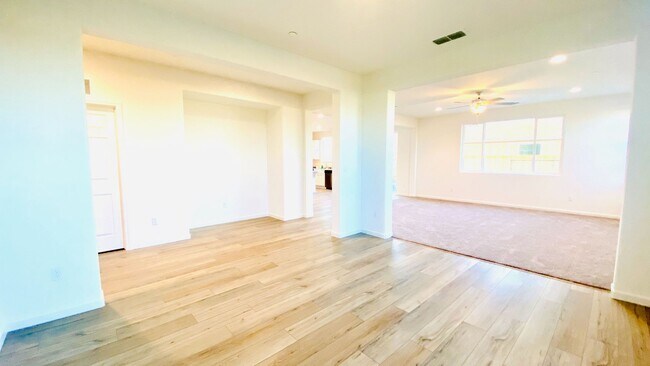 Building Photo - Beautiful Two Story Home in the Olivewood ...