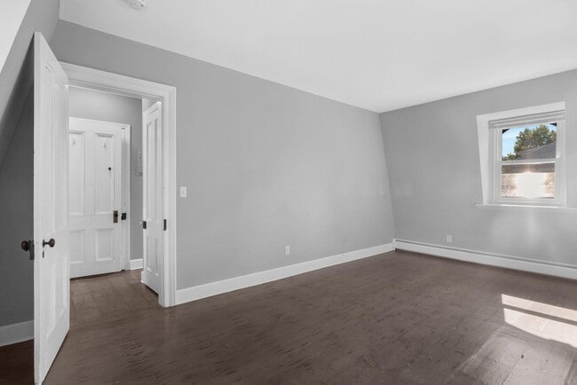Building Photo - 138 High Ave