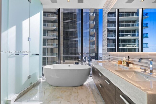 Building Photo - 17141 Collins Ave