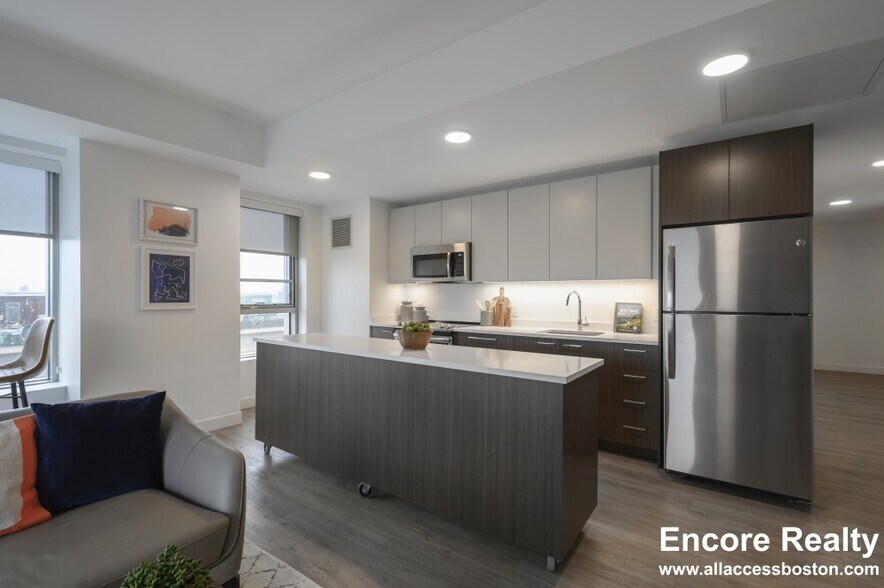 Building Photo - 425 Massachusetts Ave