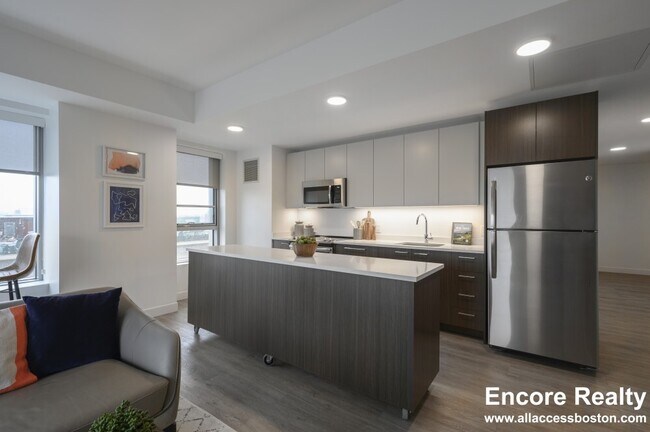 Building Photo - 425 Massachusetts Ave