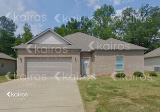 Building Photo - 471 White Oak Cir