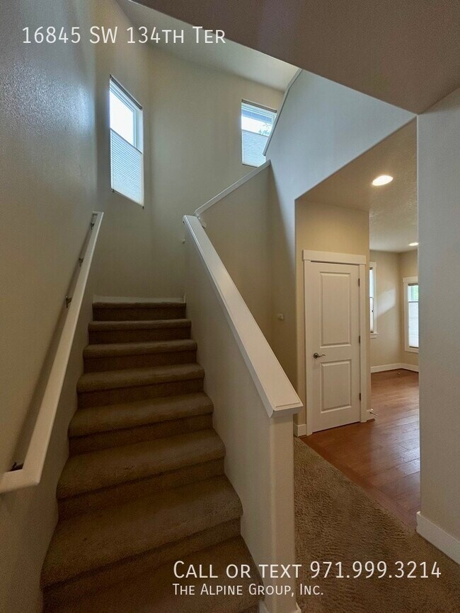 Building Photo - 16845 SW 134th Terrace