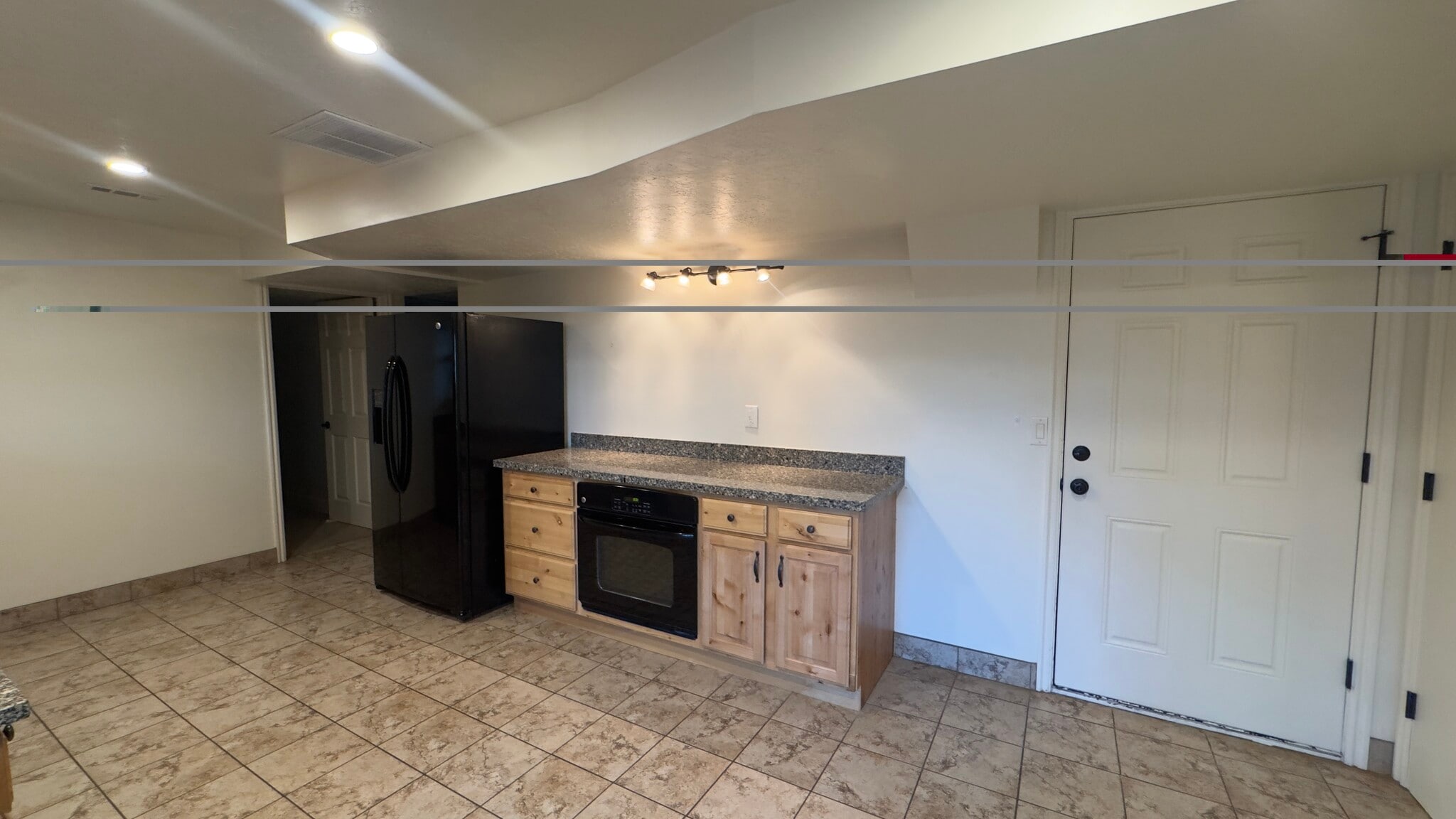 Building Photo - 441 Canyon Estates Dr