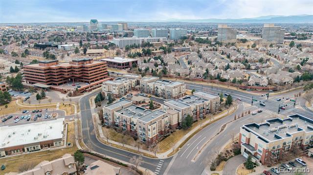 Building Photo - 5677 S Park Pl