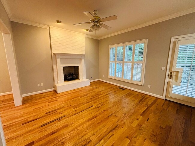 Building Photo - 1104 Caldwell Dr