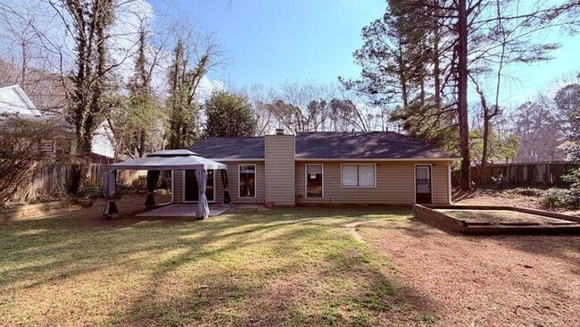 Building Photo - Beautiful Roswell 3 Bedroom-2 Bathroom Ranch, Minutes from 400, Available NOW!