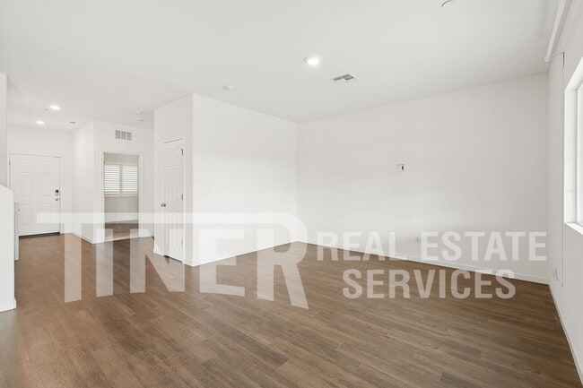 Building Photo - 7049 Star Trail Wy